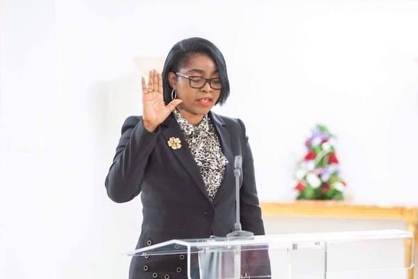 Rose Christiane Ossouka Raponda nommée Premier ministre du Gabon