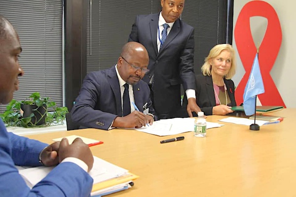 Le Gabon et l’ONUSIDA signent un accord de siège