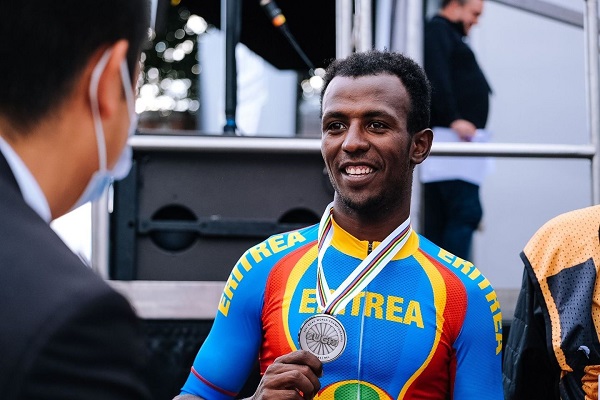 Tropicale Amissa Bongo : pour la 3e année consécutive, l’Erythréen Biniam Girmay est élu cycliste africain de l’année