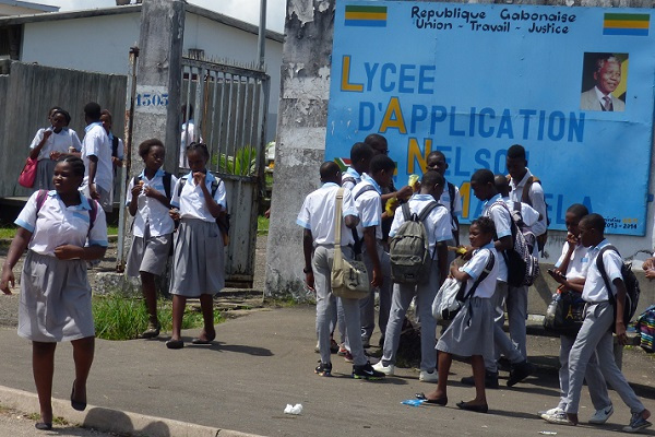 Le Gabon recrute 704 vacataires « de toutes nationalités » pour combler le déficit d’enseignants dans le secondaire