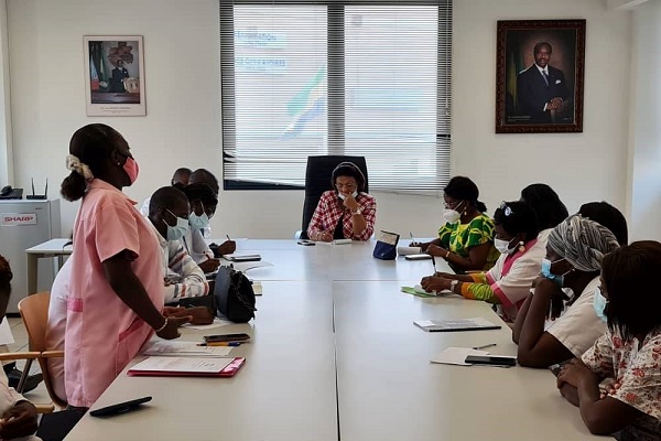 Centre hospitalier universitaire de Libreville : la directrice négocie pour désamorcer la grève des sages-femmes