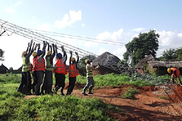 20 000 Gabonais ont désormais accès à l’électricité grâce à la livraison de 664 km de nouvelles lignes électriques