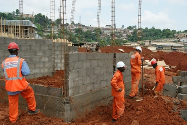 Le Gabon veut créer un Ordre des ingénieurs en génie civil pour réglementer l’accès à la profession