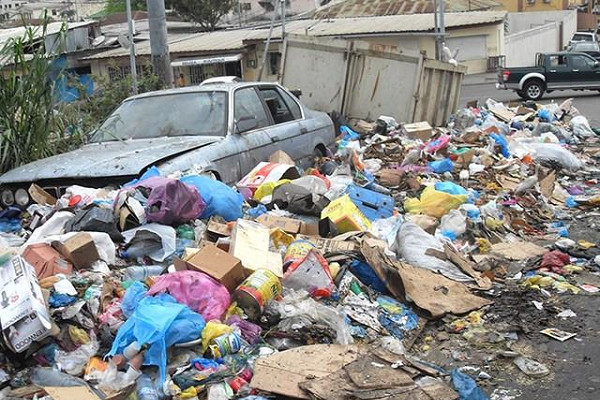 Lutte contre l’insalubrité : la mairie de Ntoum cherche un opérateur pour le ramassage des ordures