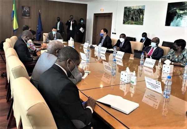 Gabon : lancement du programme « tirer parti de la finance numérique » en contexte post-Covid-19