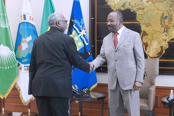 Le président Ali Bongo invité à Yaoundé le 17 mars pour prendre part au sommet de la Cemac