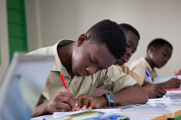 Éducation : le Gabon crée une école pour les enfants et adolescents déficients auditifs